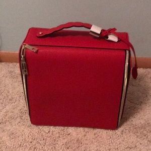 Estes Lauder train case new